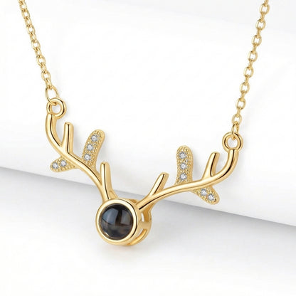 Златно Колие Елен с любовно послание на 100 езика