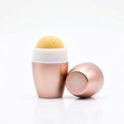 Ролер с вулканичен камък за мазна кожа